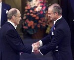 Paul Greengard receiving his Nobel Prize from His Majesty the King